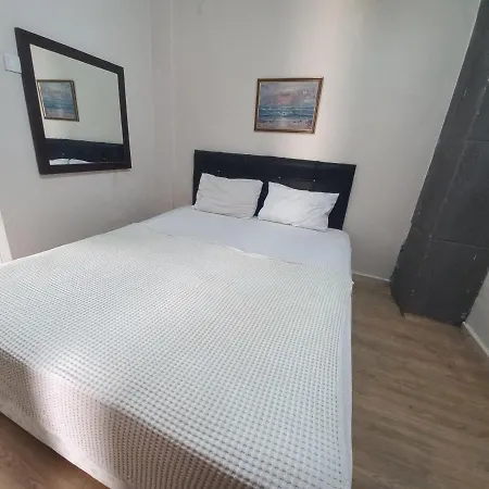 Hotel Blue *